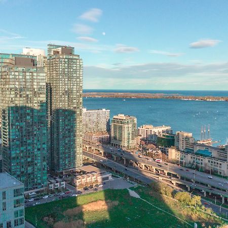 Downtown Toronto Luxury Condo Exterior photo